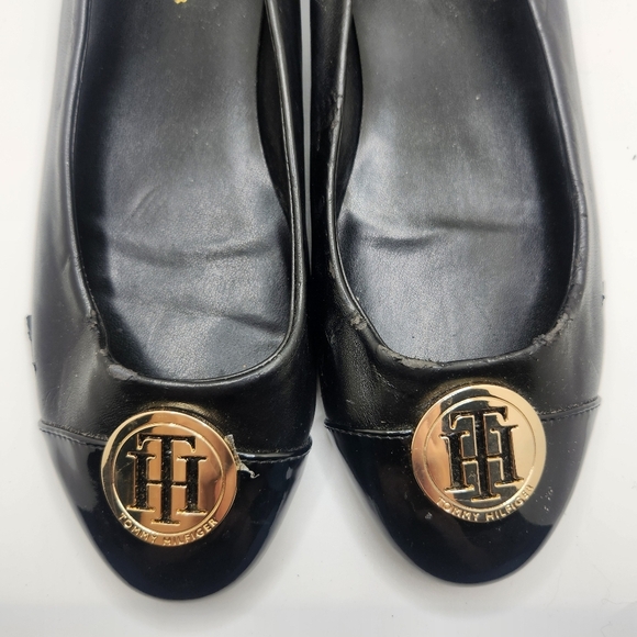 Tommy Hilfiger Womens Size 8.5 Faux Leather Ballet Flats Black Logo Plate Career - Picture 3 of 8